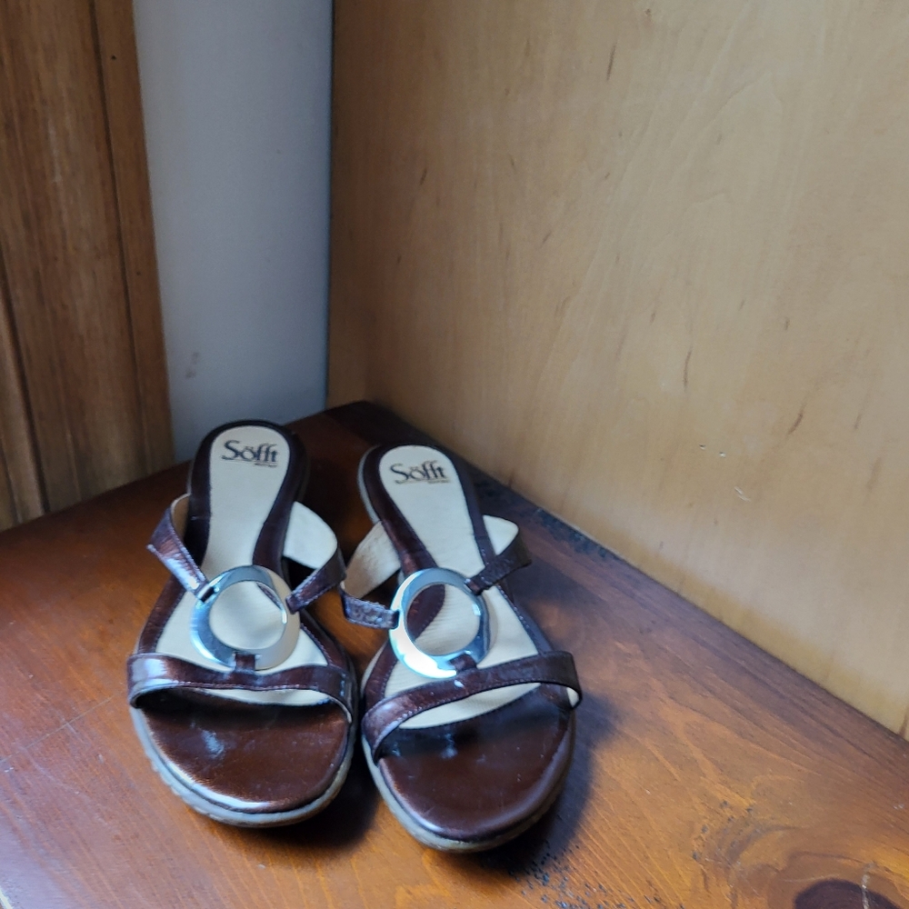 NEW Sofft Leather Sandals -